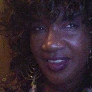 Meet your Posher, Roslyn